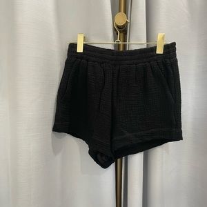 NWT Women’s The HandLoom LA black shorts